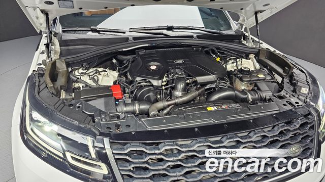 Land Rover Range Rover Velar 3.0 D300 R-Dynamic HSE 2018 — фото 6