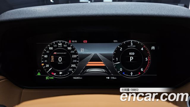Land Rover Range Rover Velar 3.0 D300 R-Dynamic HSE 2018 — фото 8