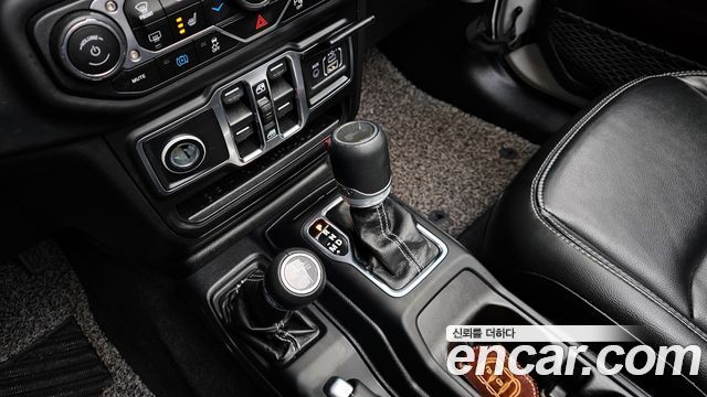Jeep Wrangler (JL) 2.0 Overland Power Top 4Door 4xe 2021 — фото 9