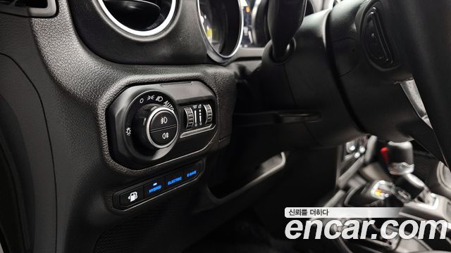 Jeep Wrangler (JL) 2.0 Overland Power Top 4Door 4xe 2021 — фото 14