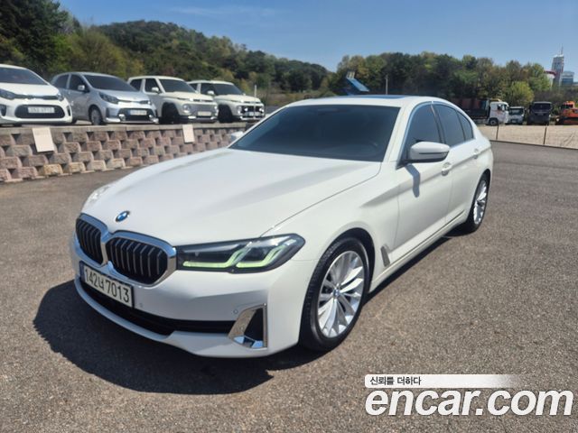BMW 5 Series (G30) 520i Luxury 2022 — фото 2