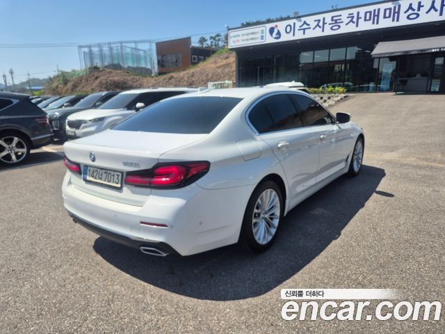 BMW 5 Series (G30) 520i Luxury 2022 — фото 3