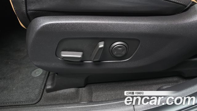 Kia Carnival (IV) Gasoline 9-Seater Noblesse 2023 — фото 31