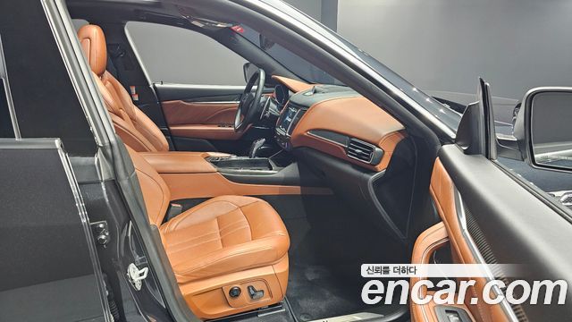 Maserati Levante 3.0 AWD GranSport 2019 — фото 11
