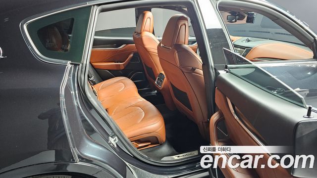 Maserati Levante 3.0 AWD GranSport 2019 — фото 12
