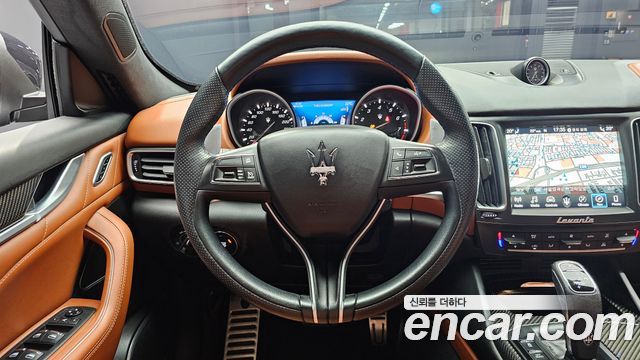 Maserati Levante 3.0 AWD GranSport 2019 — фото 13