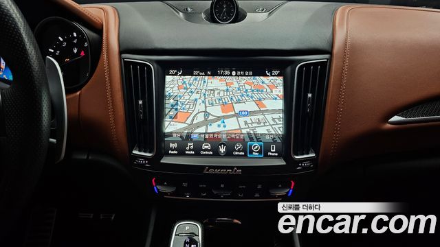 Maserati Levante 3.0 AWD GranSport 2019 — фото 14