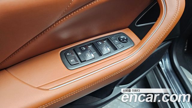 Maserati Levante 3.0 AWD GranSport 2019 — фото 28