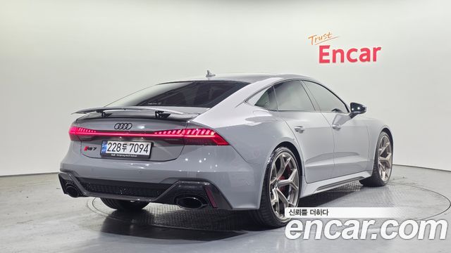 Audi RS7 (4K) 4.0 TFSI Quattro Performance 2025 — фото 2
