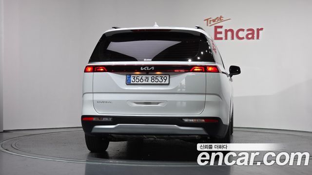 Kia Carnival (IV) Gasoline 9-Seater Prestige 2023 — фото 4