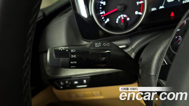 Kia Carnival (IV) Gasoline 9-Seater Prestige 2023 — фото 27