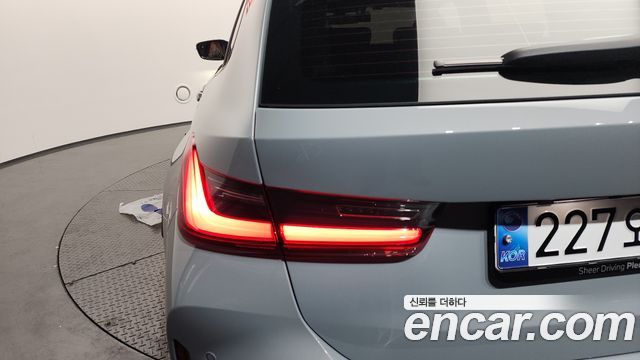 BMW M3 (G80) M3 Touring Competition M xDrive 2024 — фото 29