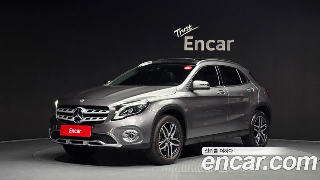 Mercedes-Benz GLA-Class (X156) GLA220 Premium