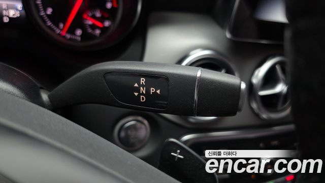 Mercedes-Benz GLA-Class (X156) GLA220 Premium 2019 — фото 9