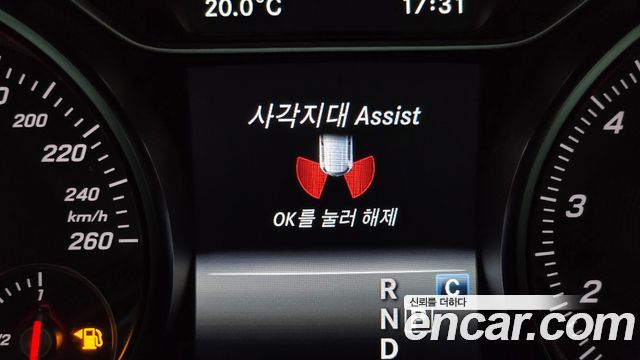 Mercedes-Benz GLA-Class (X156) GLA220 Premium 2019 — фото 17