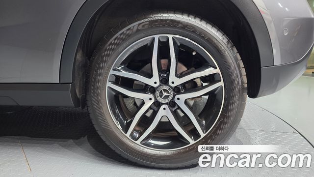 Mercedes-Benz GLA-Class (X156) GLA220 Premium 2019 — фото 21