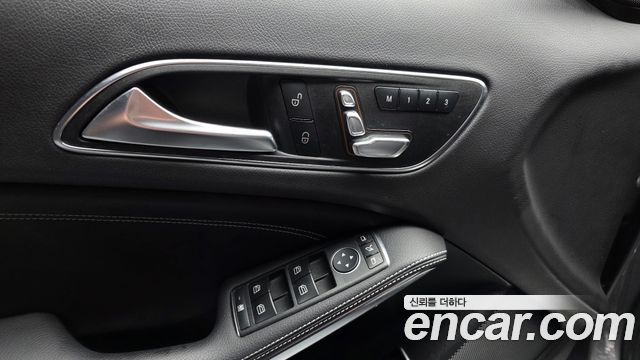 Mercedes-Benz GLA-Class (X156) GLA220 Premium 2019 — фото 29