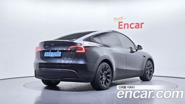 Tesla Model Y Long Range AWD 2024 — фото 2
