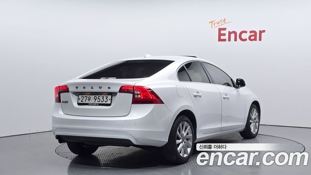 Volvo S60 D2 2nd 2015 — фото 2