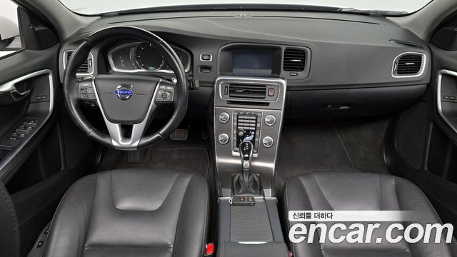 Volvo S60 D2 2nd 2015 — фото 7
