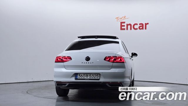 Volkswagen Passat GT (B8) 2.0 TDI Prestige 2022 — фото 4