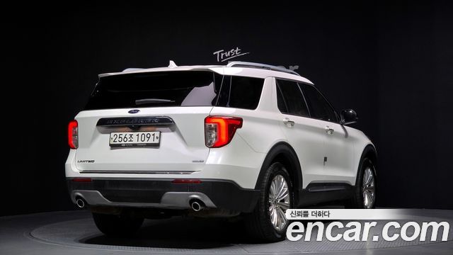 Ford Explorer (VI) 2.3 LimIted 4WD 2020 — фото 2