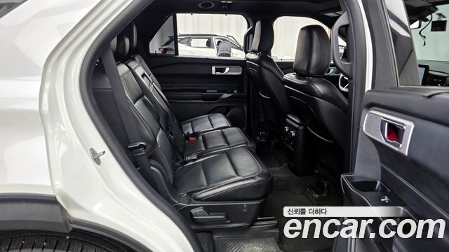 Ford Explorer (VI) 2.3 LimIted 4WD 2020 — фото 16