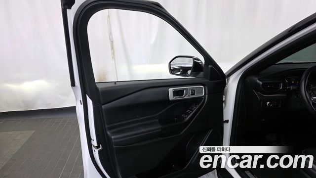 Ford Explorer (VI) 2.3 LimIted 4WD 2020 — фото 30