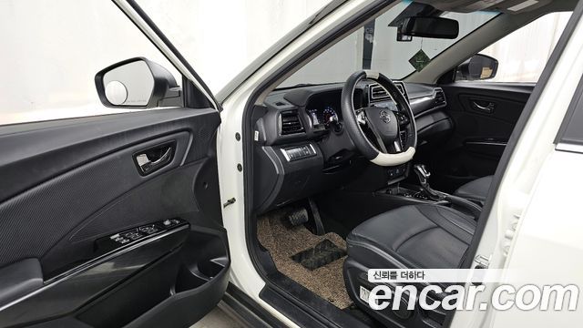 KG Mobility (SsangYong) Very New Tivoli Gasoline 1.5 2WD V3 2022 — фото 10