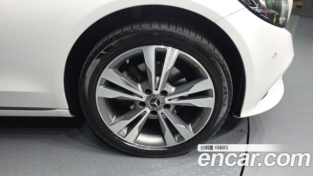 Mercedes-Benz C-Class (W205) C220 d 4MATIC 2021 — фото 5