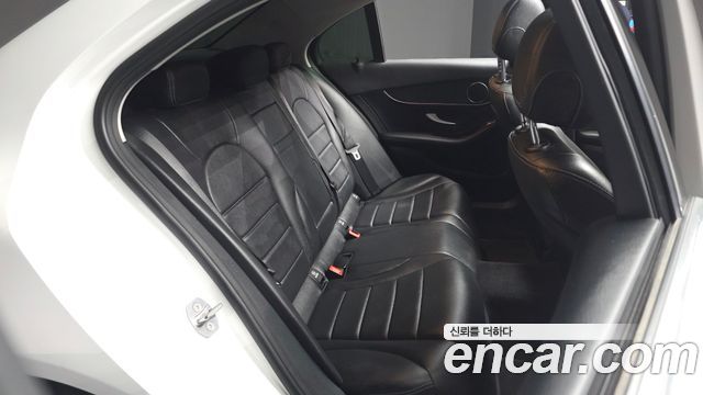Mercedes-Benz C-Class (W205) C220 d 4MATIC 2021 — фото 12