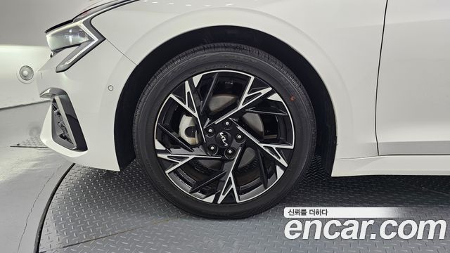 Kia K5 (III) 2.0 Noblesse 2024 — фото 5