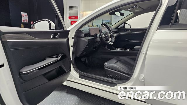 Kia K5 (III) 2.0 Noblesse 2024 — фото 10