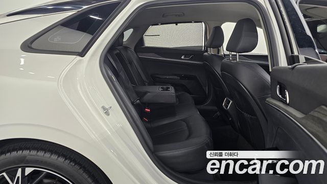 Kia K5 (III) 2.0 Noblesse 2024 — фото 11