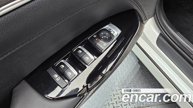Kia K5 (III) 2.0 Noblesse 2024 — фото 16