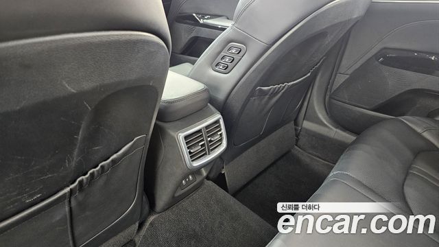 Kia K5 (III) 2.0 Noblesse 2024 — фото 19