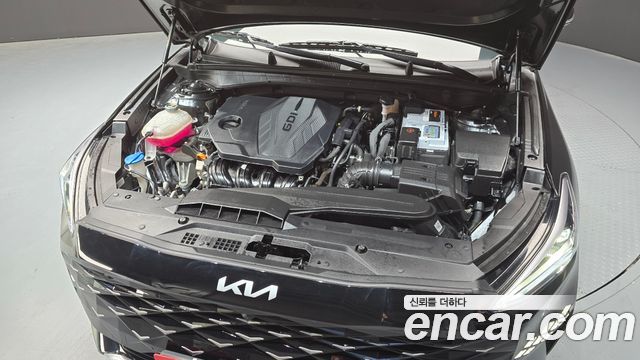 Kia K8 2.5 Gasoline 2WD Noblesse 2022 — фото 6