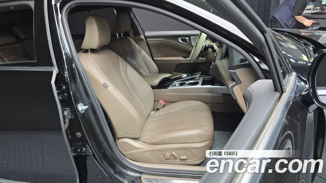 Kia K8 2.5 Gasoline 2WD Noblesse 2022 — фото 12