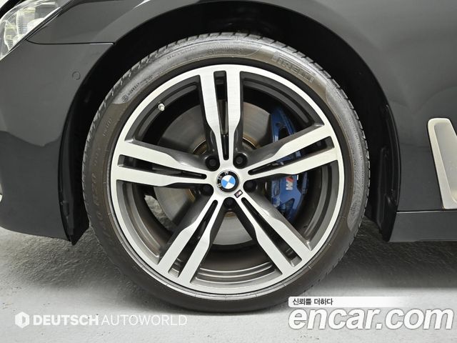BMW 7 Series (G11) M760Li xDrive 2017 — фото 5