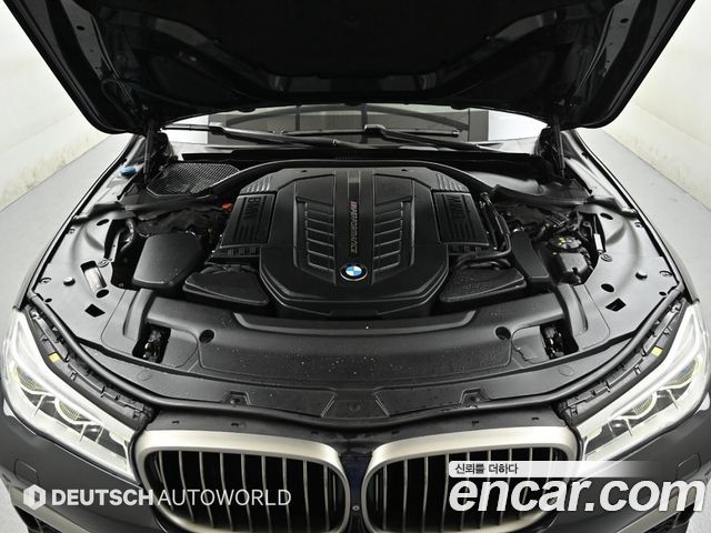 BMW 7 Series (G11) M760Li xDrive 2017 — фото 6