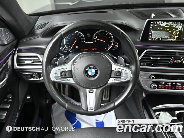 BMW 7 Series (G11) M760Li xDrive 2017 — фото 17