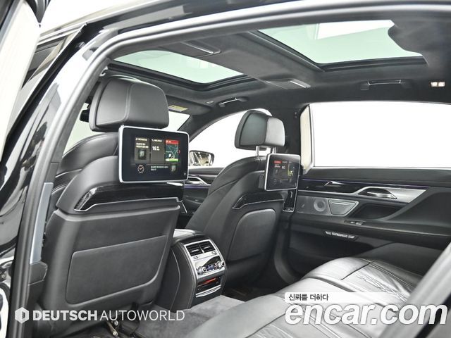 BMW 7 Series (G11) M760Li xDrive 2017 — фото 22