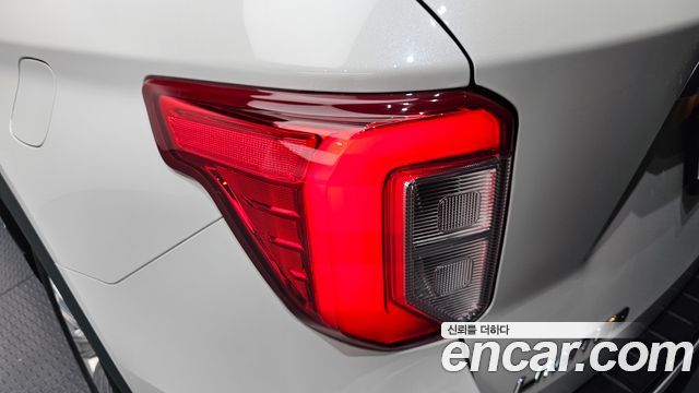 Ford Explorer (VI) 2.3 LimIted 4WD 2020 — фото 29