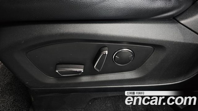 Ford Explorer (VI) 2.3 LimIted 4WD 2020 — фото 37