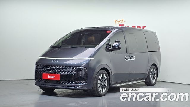 Hyundai Staria 4WD Lounge 9-Seater Inspiration 2022 — фото 1