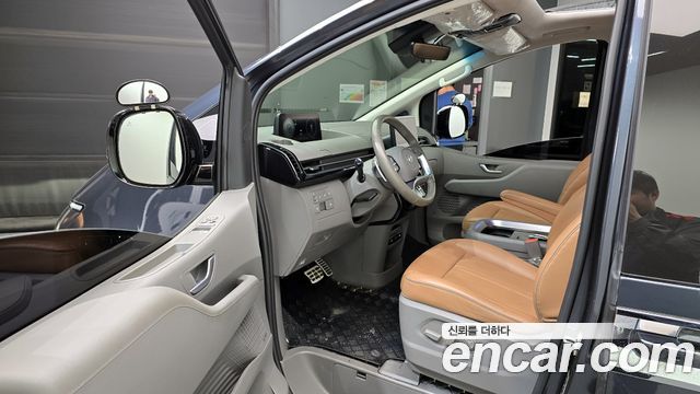 Hyundai Staria 4WD Lounge 9-Seater Inspiration 2022 — фото 10