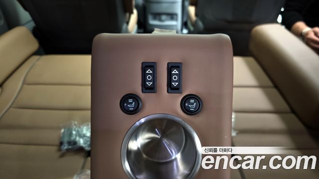 Hyundai Staria 4WD Lounge 9-Seater Inspiration 2022 — фото 17