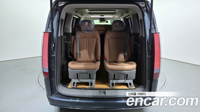 Hyundai Staria 4WD Lounge 9-Seater Inspiration 2022 — фото 18