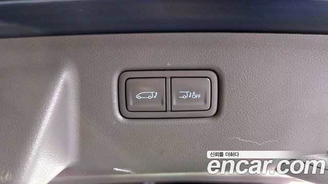 Hyundai Staria 4WD Lounge 9-Seater Inspiration 2022 — фото 20