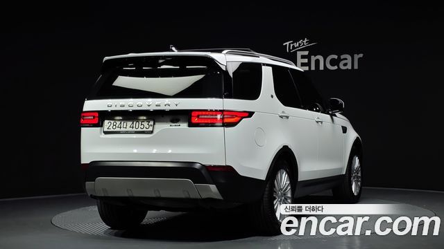 Land Rover Discovery 5 3.0 TD6 HSE Luxury 2017 — фото 2